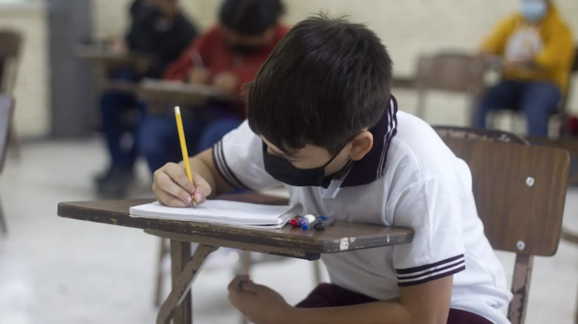 Nuevo León reanuda clases presenciales tras reducción de casos Covid-19